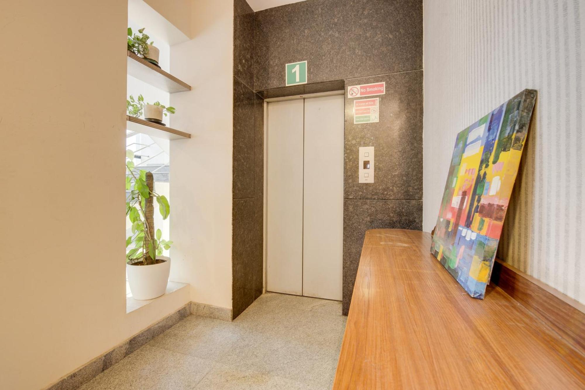 Super Townhouse Hbr Layout Bangalore Buitenkant foto